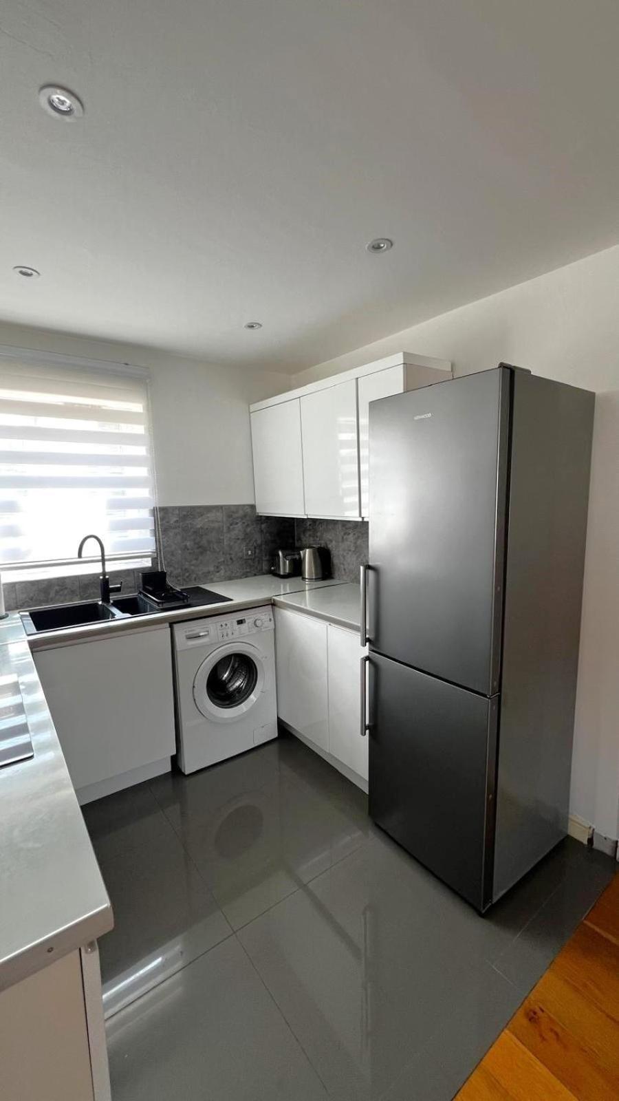 2-Bedroom Flat Walking Distance To Excel London - Perfect Location! エクステリア 写真