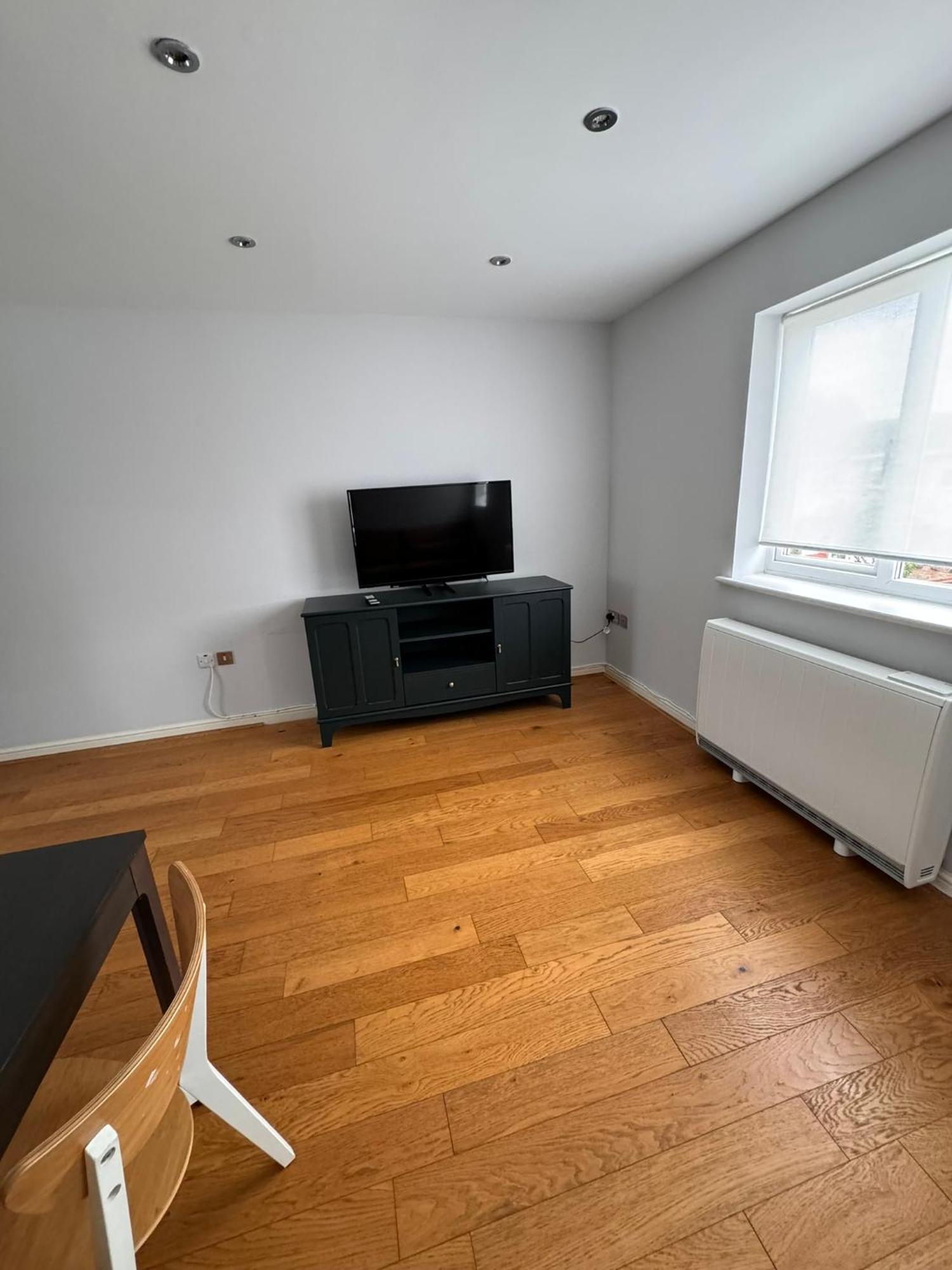 2-Bedroom Flat Walking Distance To Excel London - Perfect Location! エクステリア 写真