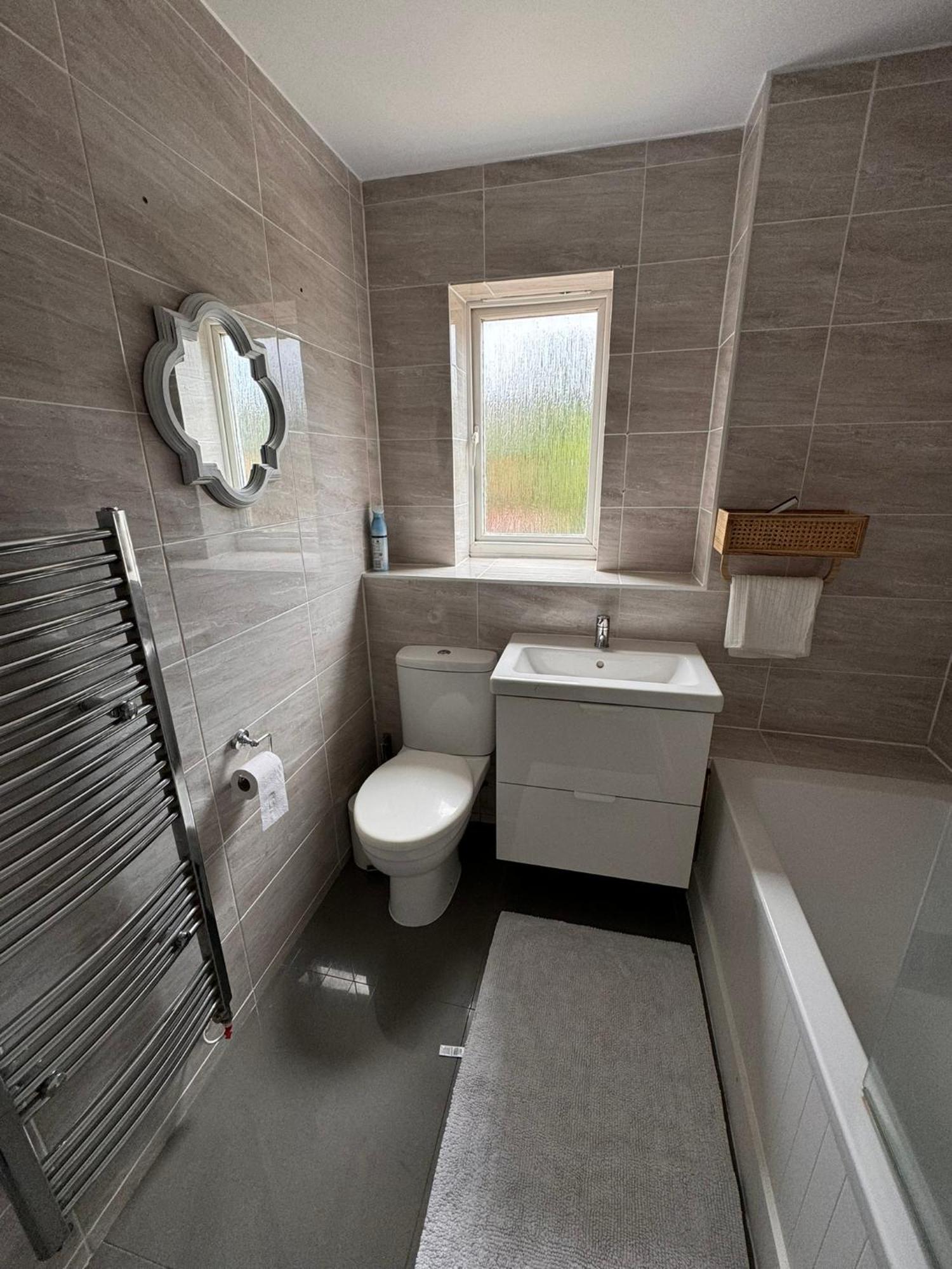 2-Bedroom Flat Walking Distance To Excel London - Perfect Location! エクステリア 写真