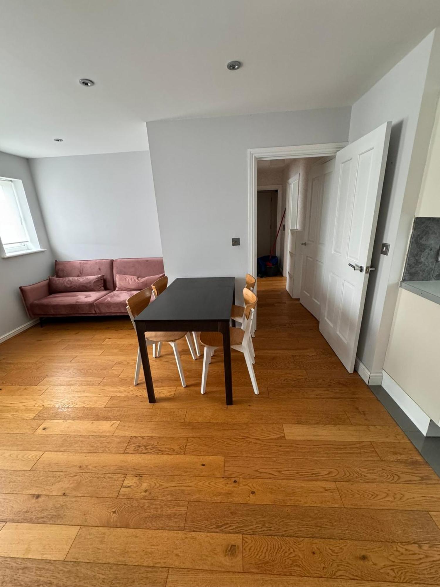 2-Bedroom Flat Walking Distance To Excel London - Perfect Location! エクステリア 写真