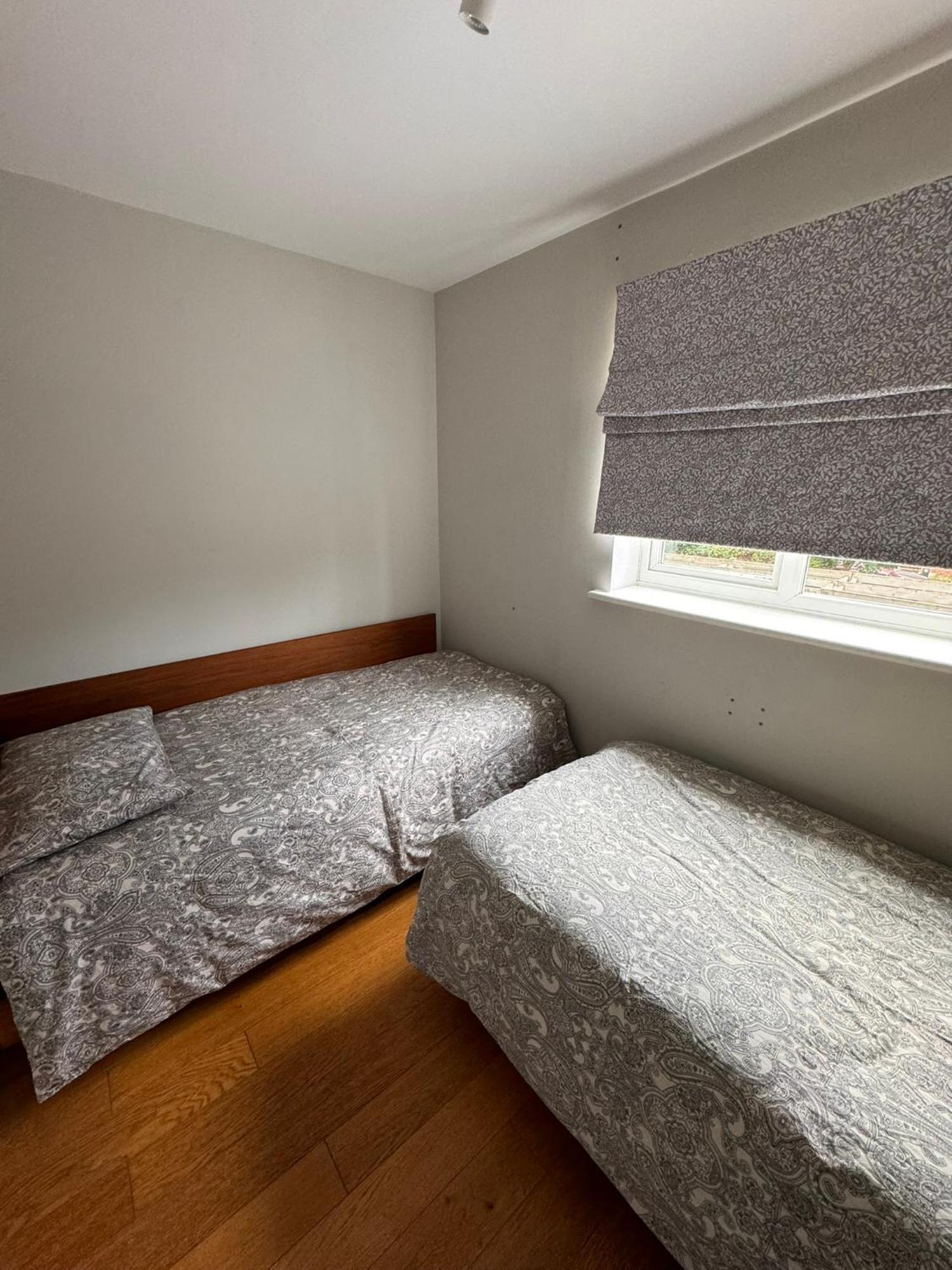 2-Bedroom Flat Walking Distance To Excel London - Perfect Location! エクステリア 写真